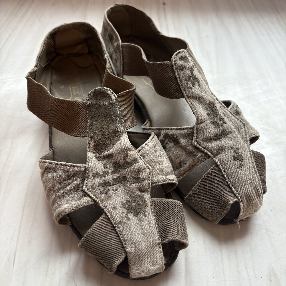 slight heeled open toed slip ons *ੈ✩‧₊˚